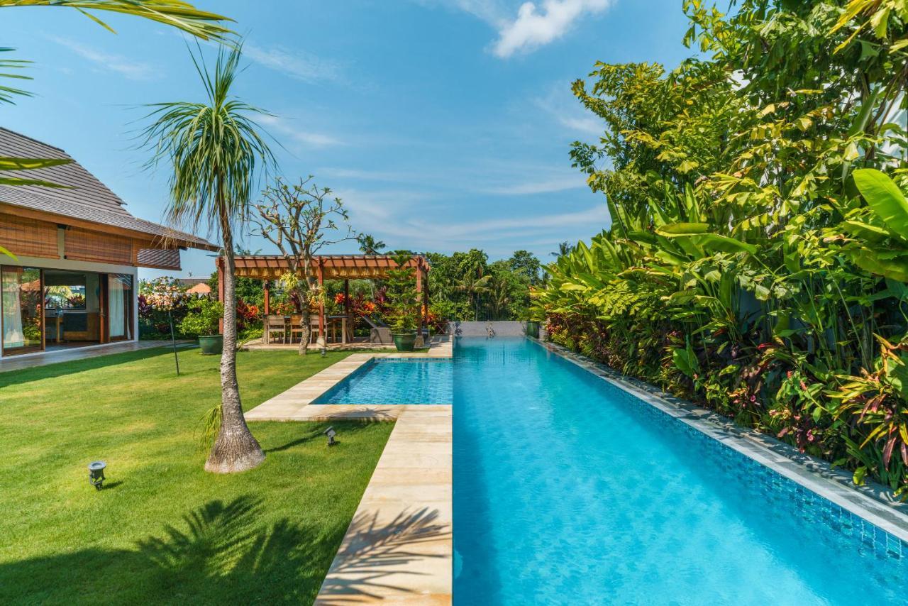 Villa Beauvida - Cozy 4- Bedroom Villa In Canggu With 18M Pool Dalung  ภายนอก รูปภาพ