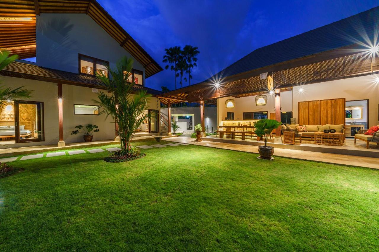 Villa Beauvida - Cozy 4- Bedroom Villa In Canggu With 18M Pool Dalung  ภายนอก รูปภาพ