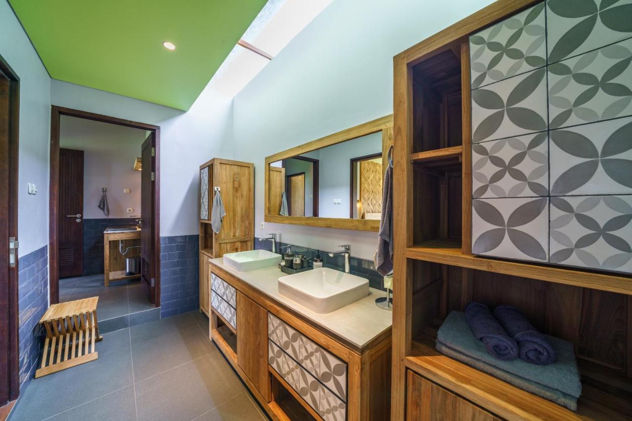 Villa Beauvida - Cozy 4- Bedroom Villa In Canggu With 18M Pool Dalung  ภายนอก รูปภาพ